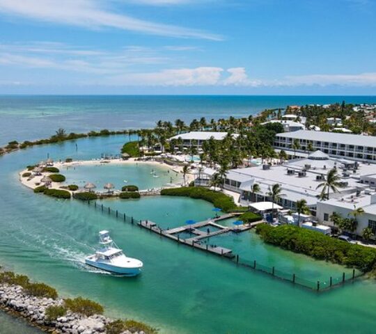 Hawks Cay Resort Rooms Avg $324/Night